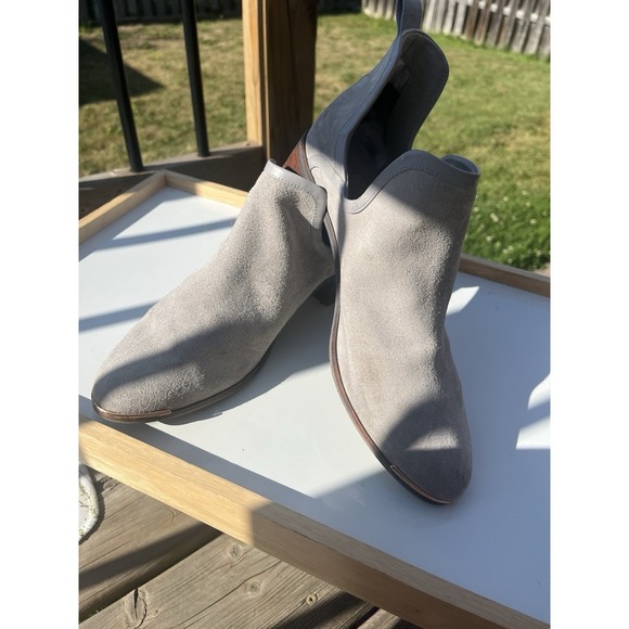 Ted Baker Twillo Suede Cut Out Ankle Bootie Grey Size 41 - Picture 10 of 11